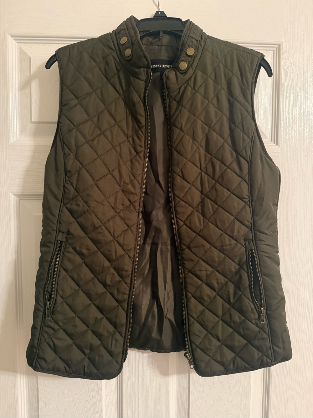 Quilted Olive Sleeveless Vest with Stand Collar